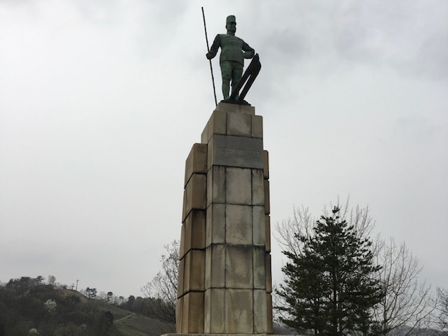 オーストラリア・ハンガリー帝国の軍人であったレルヒ少佐の銅像